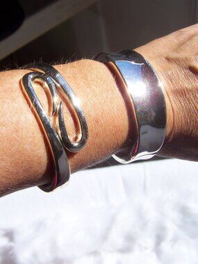 Silver Hinged Bracelet Set
